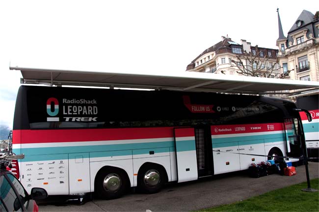radioshack bus 2013