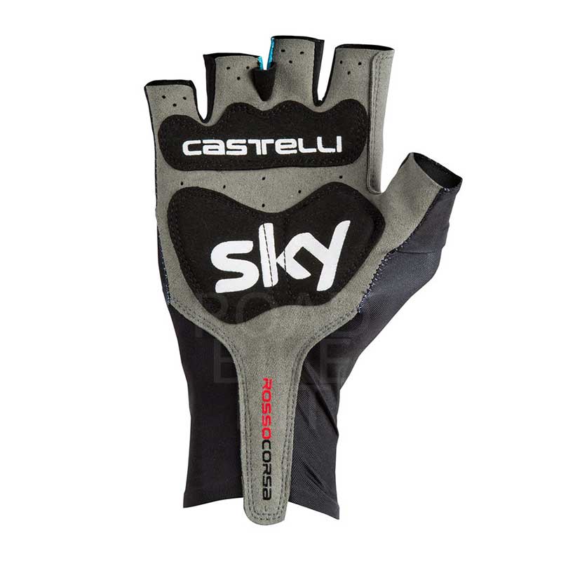 aero race glove back 2018
