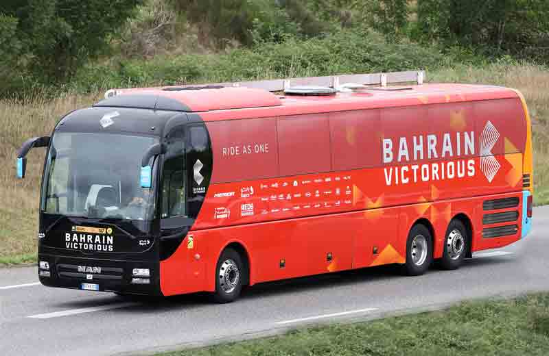 bahrain mclaren team bus 2021